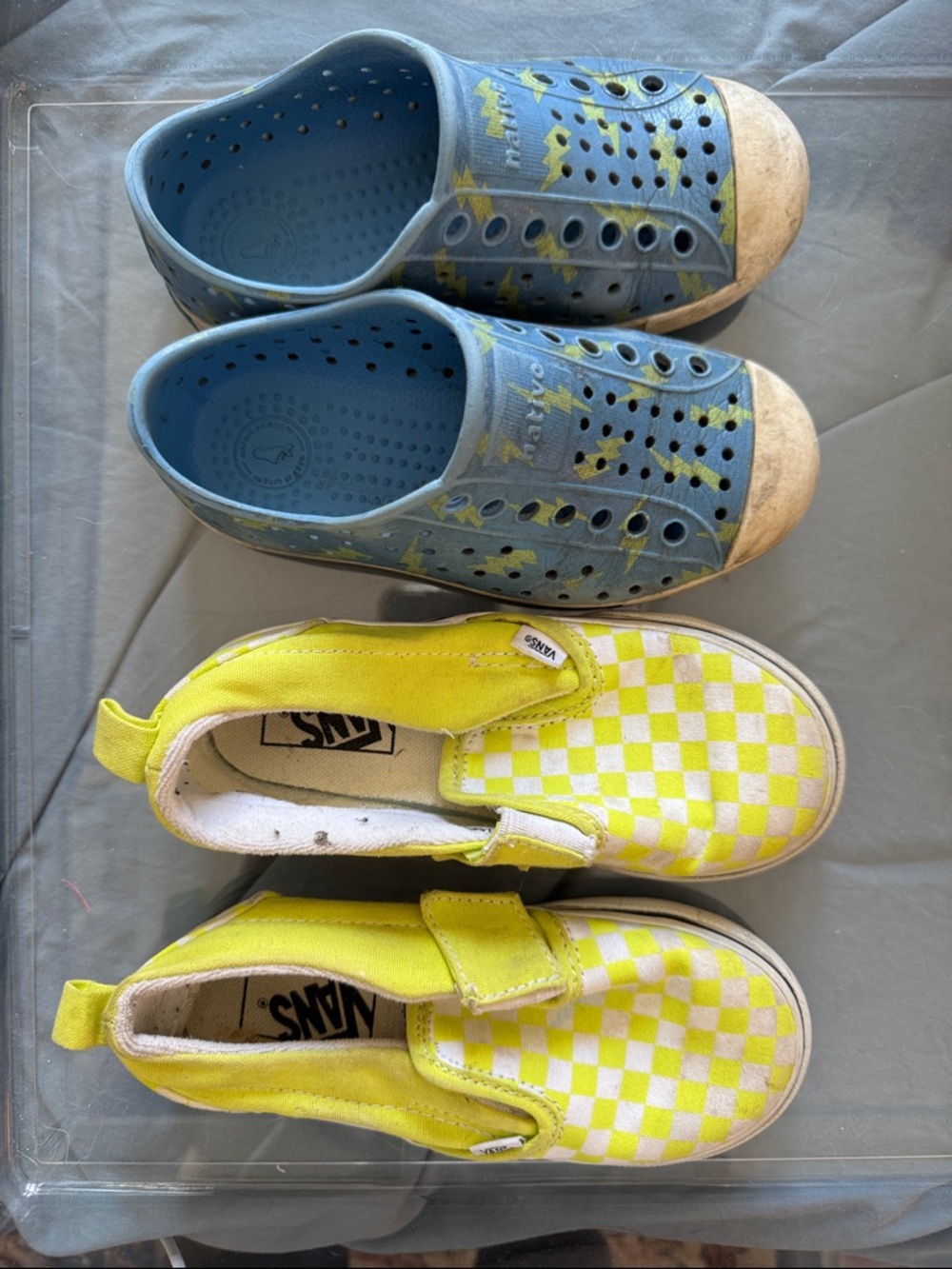 Vans Kids Checkerboard Sneakers in Yellow & Blue lightening Native Jefferson’s